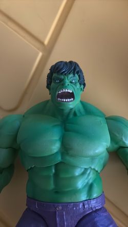 Marvel select Hulk Action Figure with Accessories