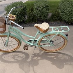 Girls Huffy Beach Cruiser