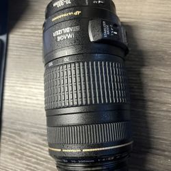CANNON EF 70-300MM F/4-5.6 iS USM LENS W/ IMAGE STABILIZER