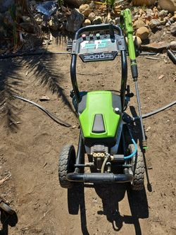 Greenworks pressure washer