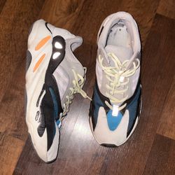 Adidas x Yeezy Waverunners, Men’s 11.5