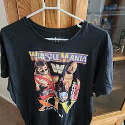 4 2XL tshirts, 1 2XL long sleeve. Pickup before 5 pm. Avondale