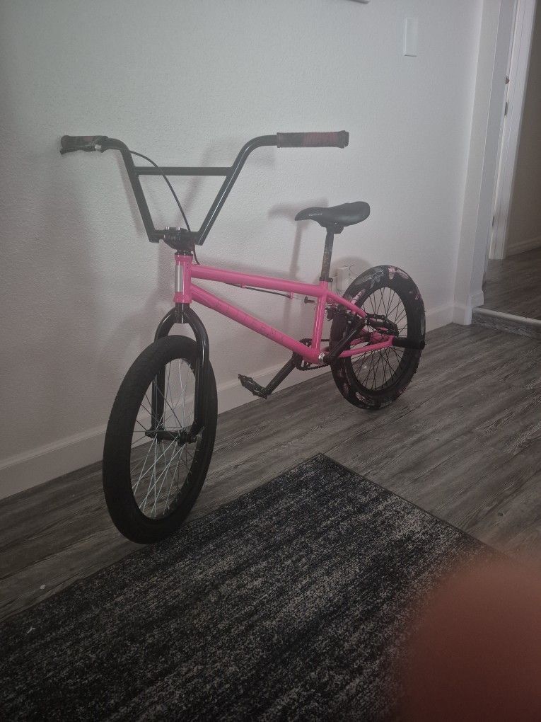 Elite Destro 20" BMX