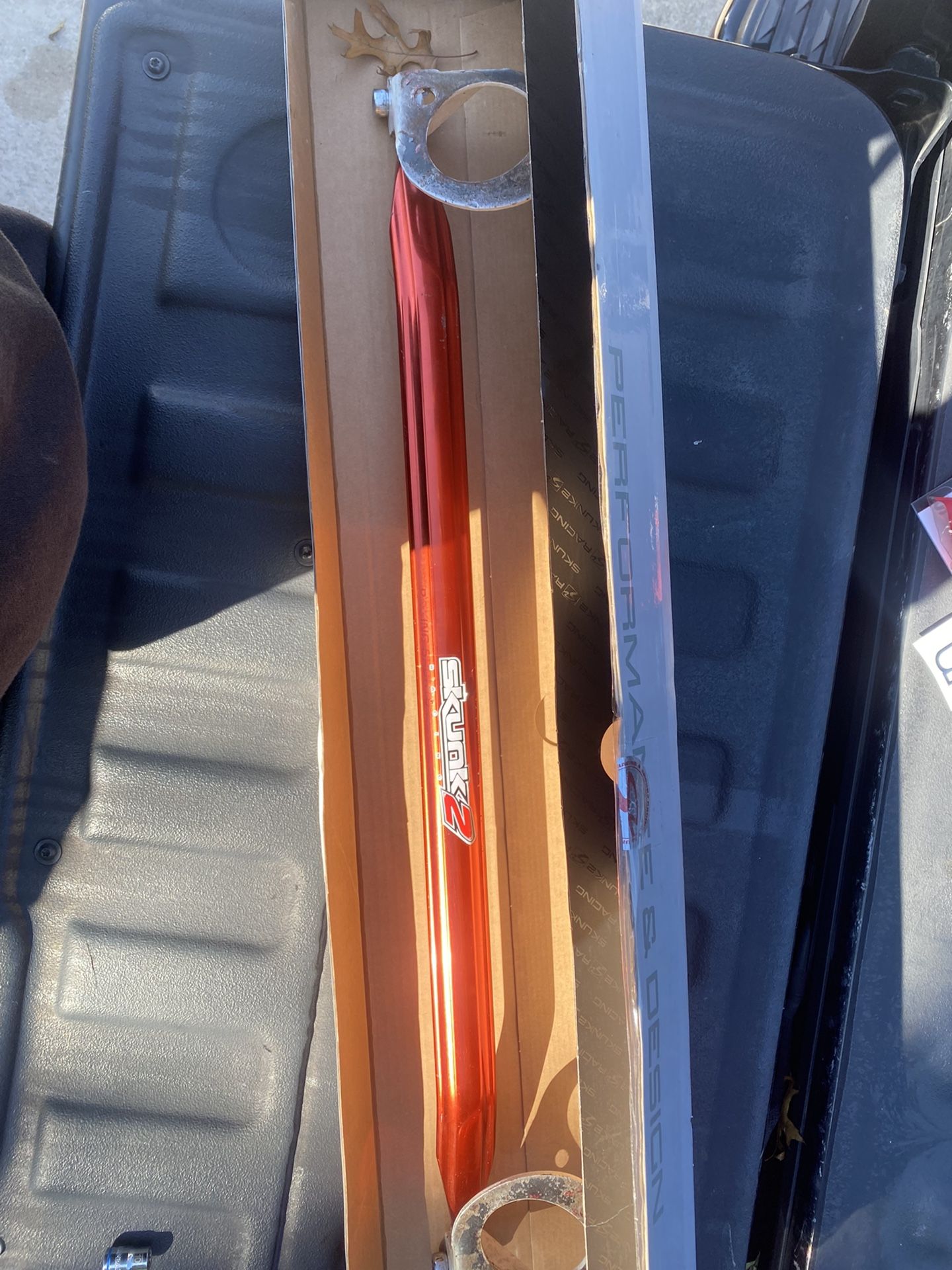 Strut bar
