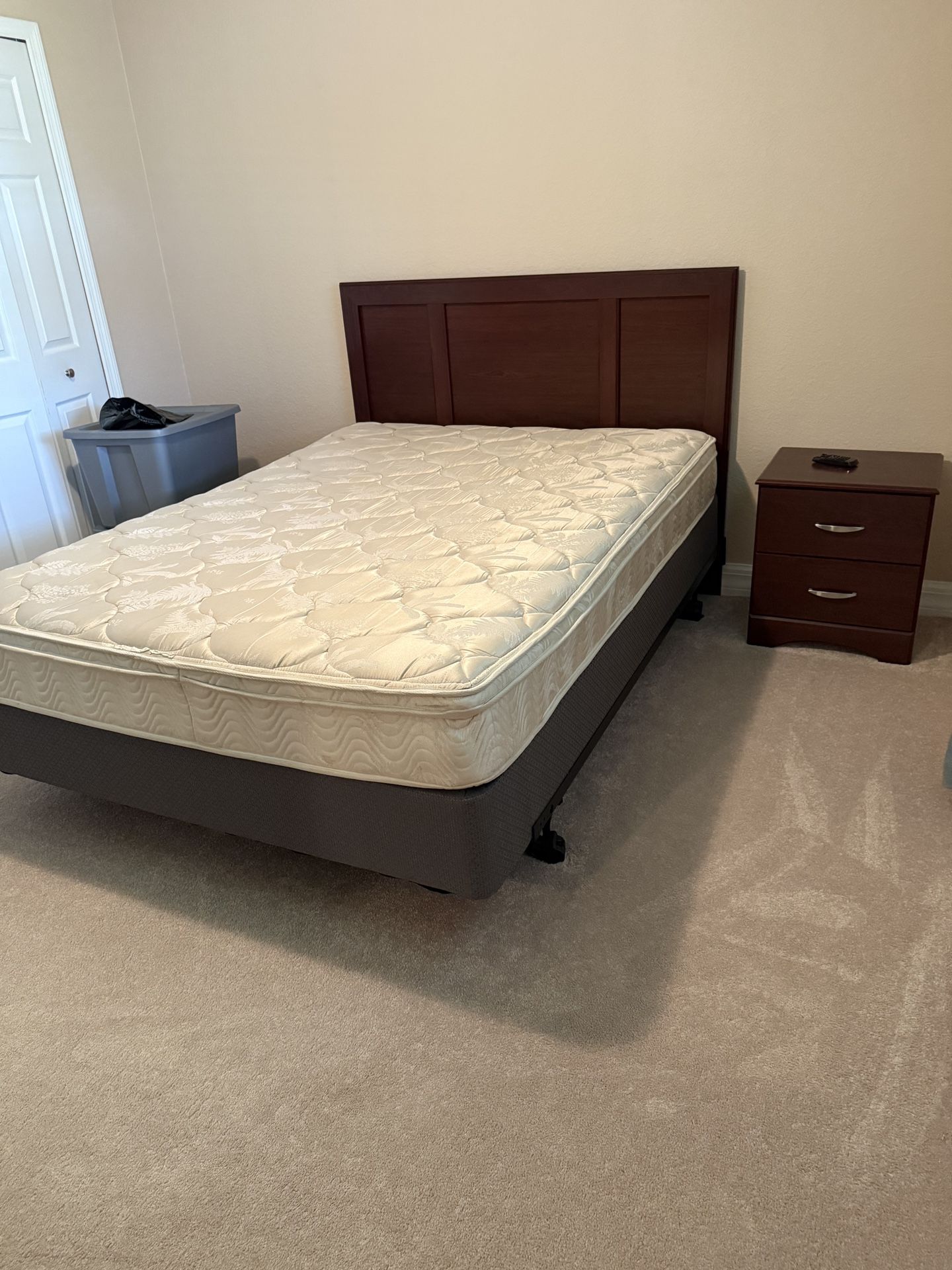 Queen Bedroom Set  