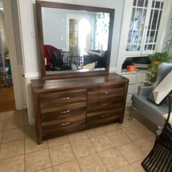 Drawer Dresser 