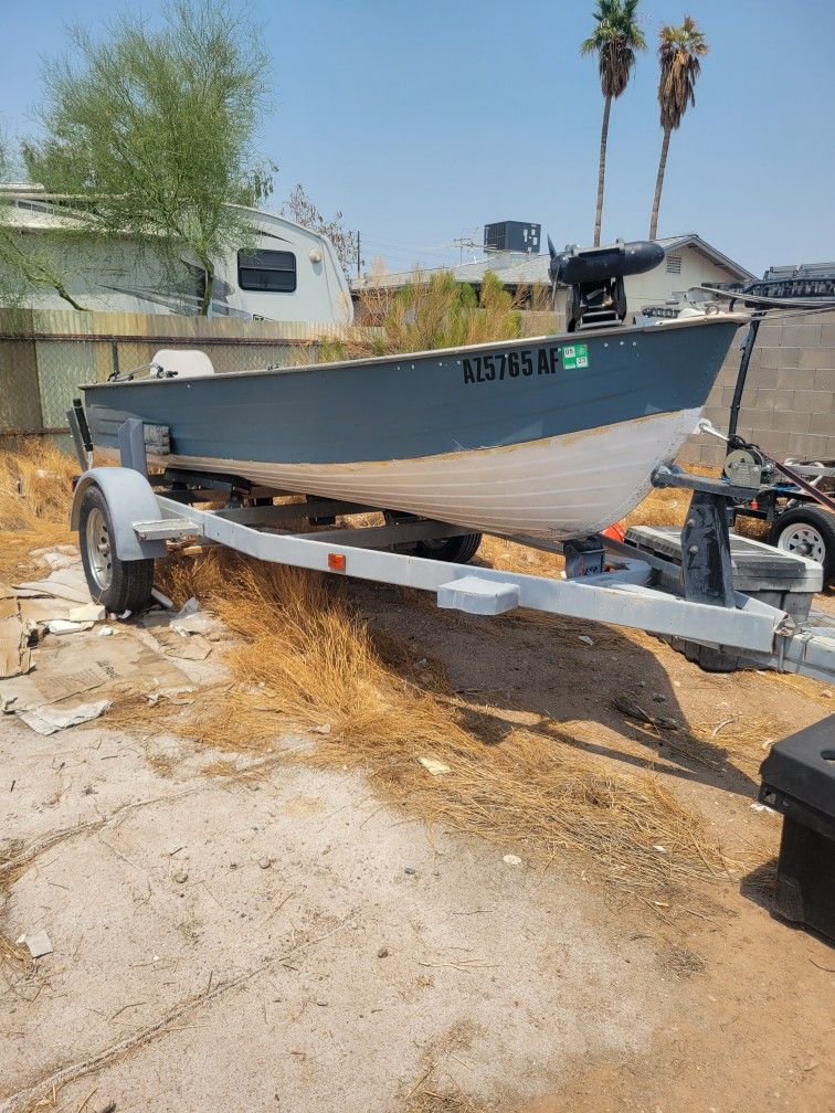 14' Fishing Boat.