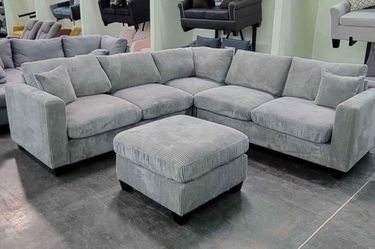 New 99x99 sectional couch with ottoman / free delivery