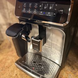 For Sale Philips 3200 Series Fully Automatic Espresso Machine, LatteGo Milk Frother $385