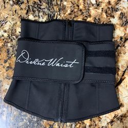 Lux Compression Clip & Zip Trainer | Black Divine waist