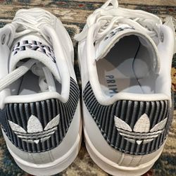 white Adidas Sports Shoes