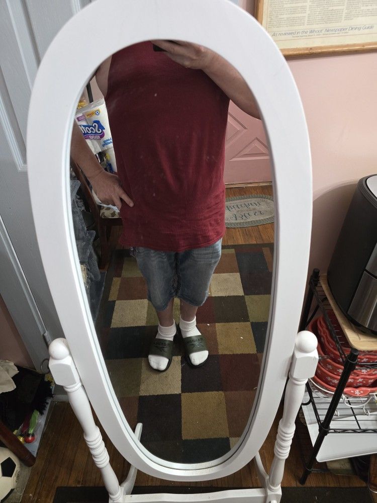Vanity. mirror.