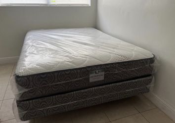 brand new queen plush + free box spring as a gift