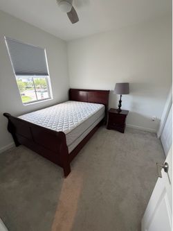 Queen bedroom set