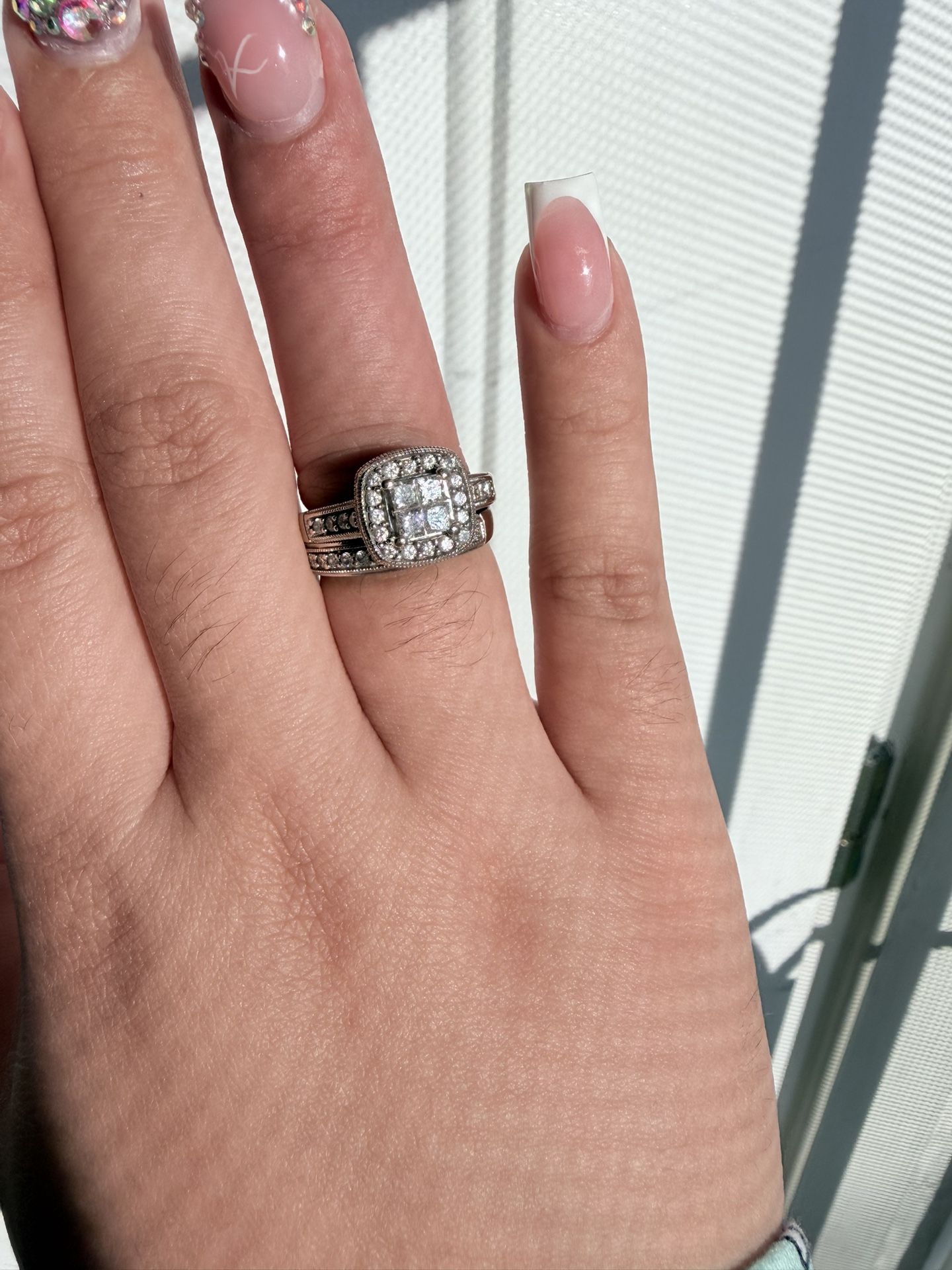 wedding/ engagement ring