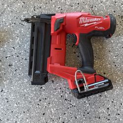 Milwaukee Fuel M18 18 Gauge Brad Nailer. 