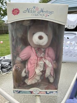 Noble Heritage Collection ..Mom And Pup In Original Box