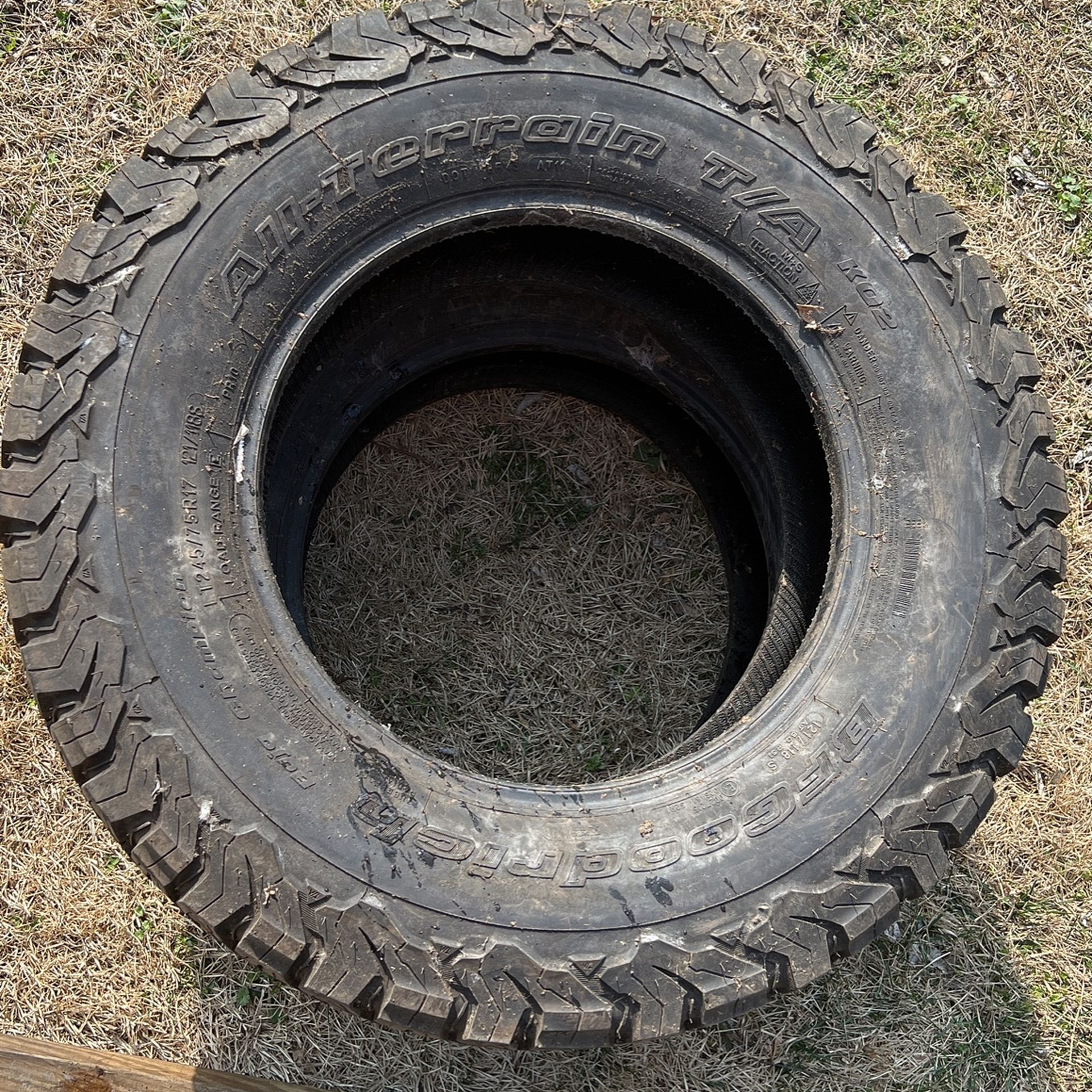 All-terrain T/A Size LT245/75R17