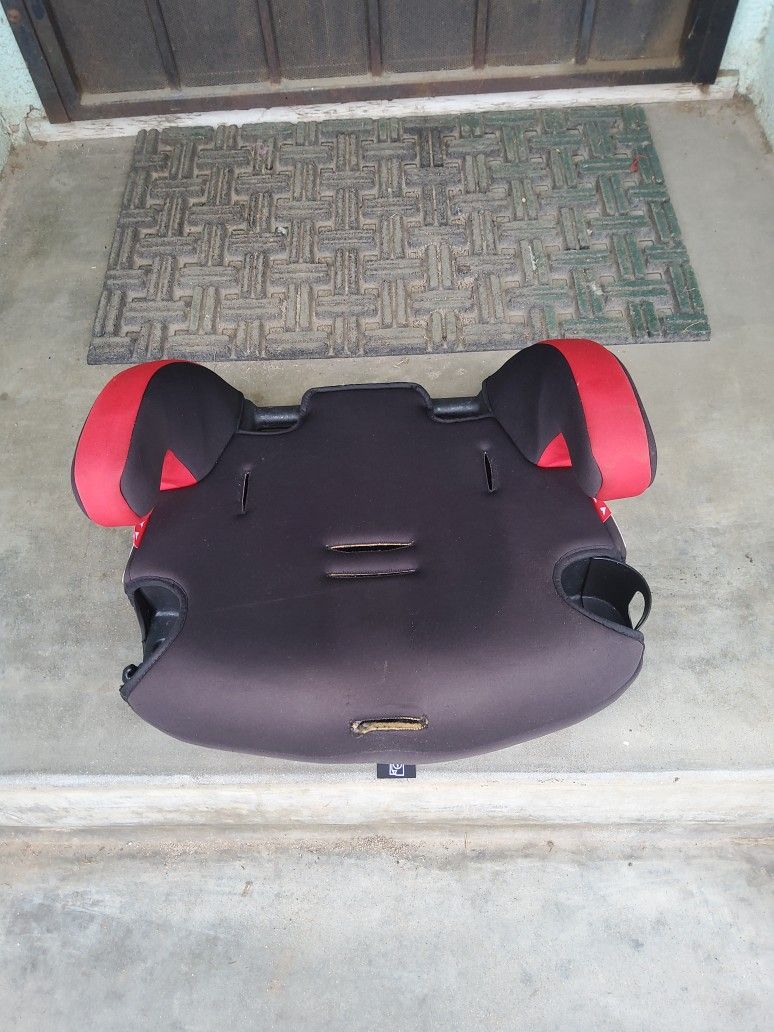 Graco Booster Car Seat Expires 2028
