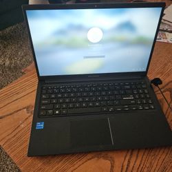 Selling Laptop 
