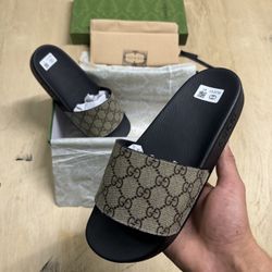 Men Gucci Slides 