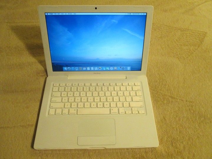 Macbook White Updated El Capitan
