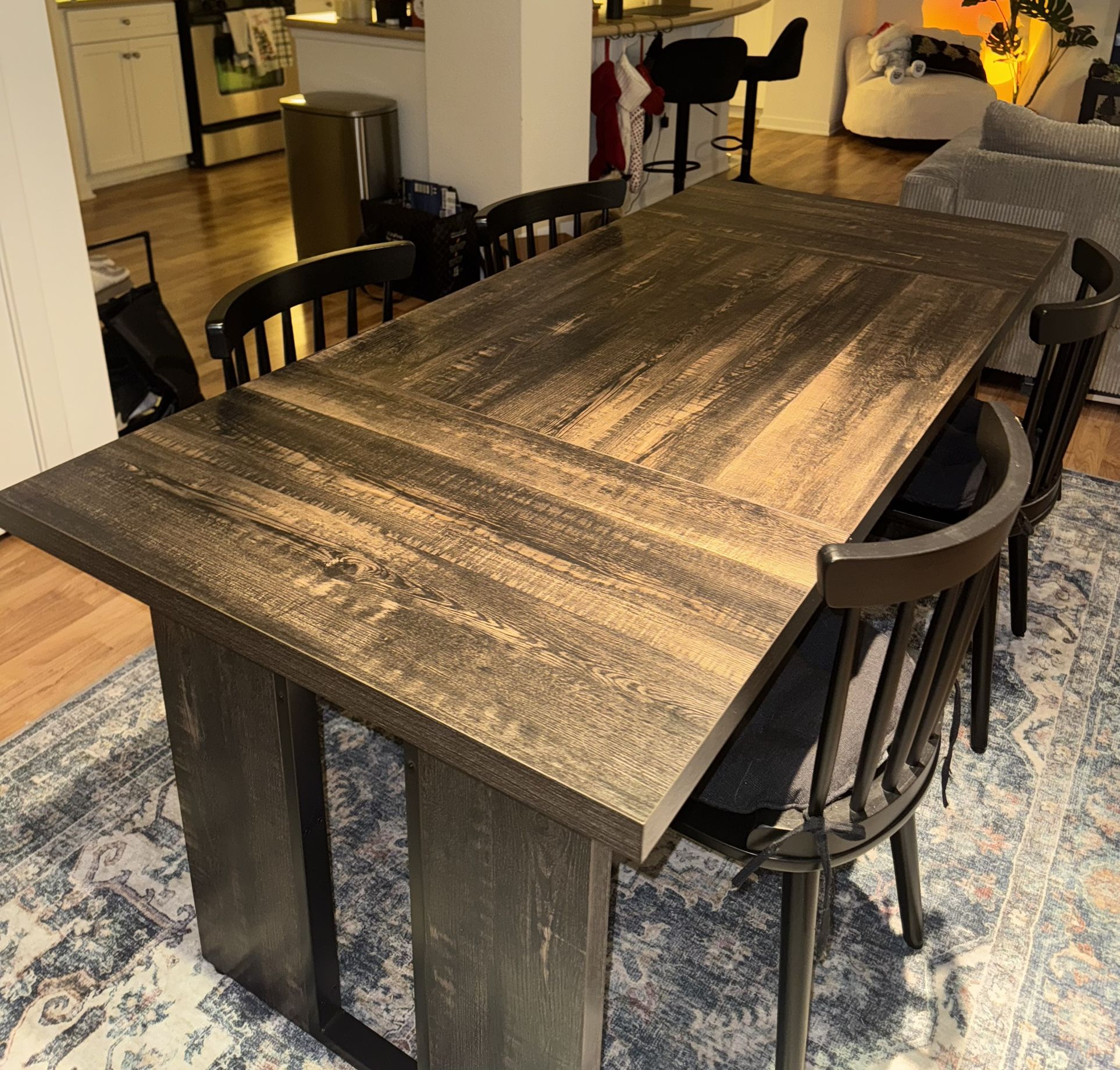 Dining Table And Set Of 4 Chairs