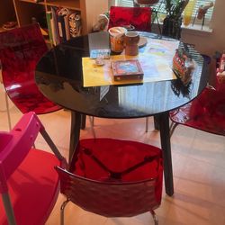 Bova Glass Table And Chairs 