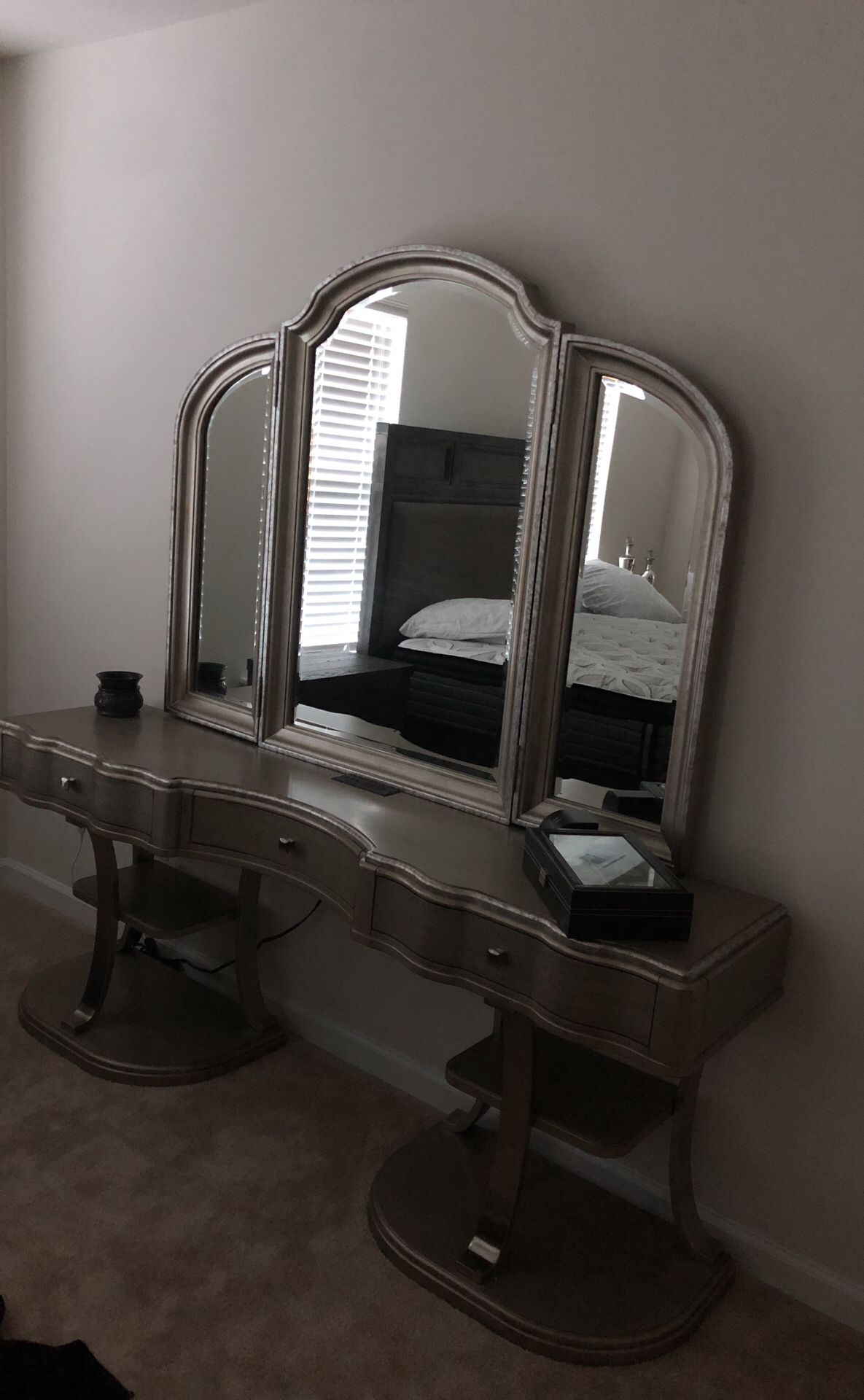 Miramar Vanity with Mirror from haverty’s