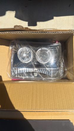 Spec-D Halo Projector Headlights – 93–96 Jeep Grand Cherokee ZJ – New