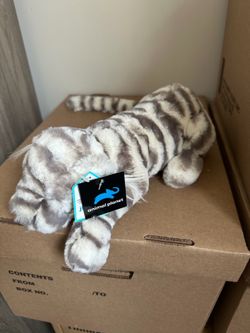 Jellycat Sacha Snow Tiger Little Soft & plush BNWT Authentic, animal planet