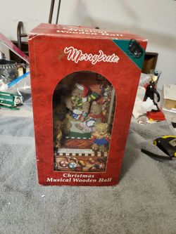 Merrybrite Christmas Musical Wooden Hall