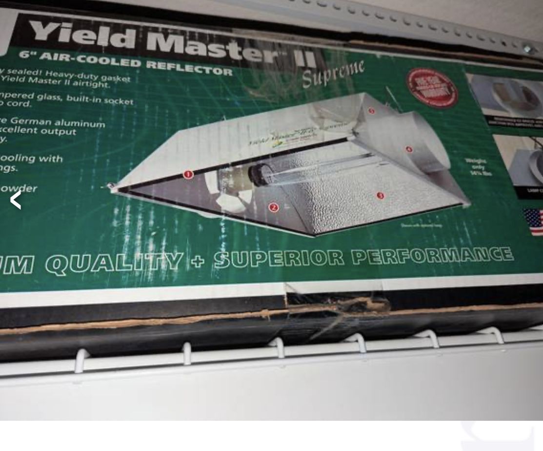 Air-cooled grow light reflector hood