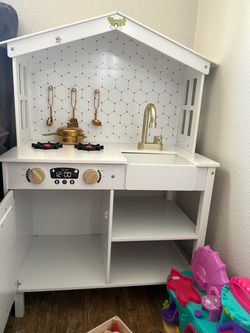 Play Kitchen & Kitchen toys