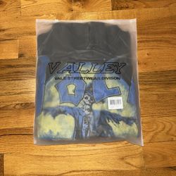 Vale Forever Hoodie Sz Small 🔥🔥