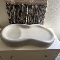 KEEKAROO PEANUT CHANGER