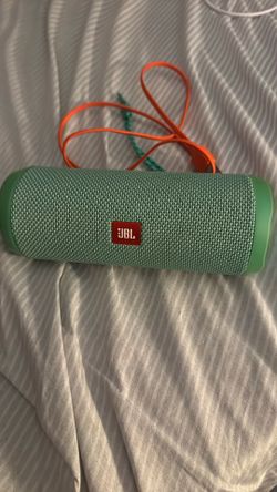 JBL Speaker Flip4