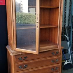 ANTIQUE MAPLE CABINET 