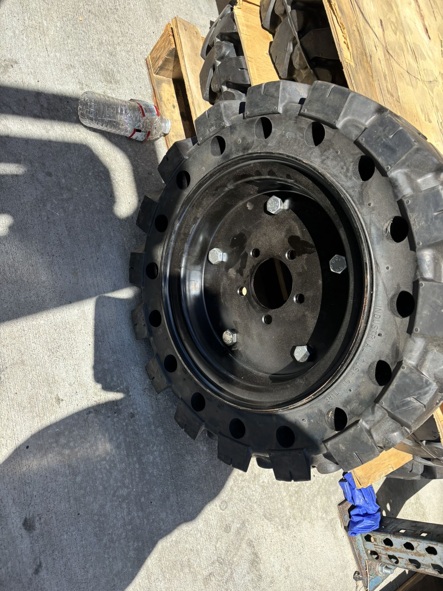 S70 Bobcat Solid Tires