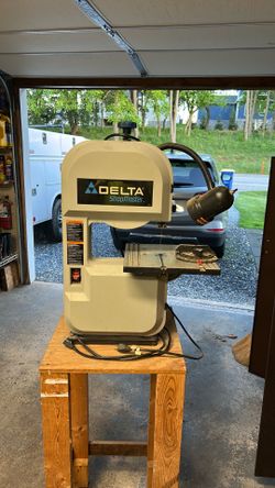 Delta band saw