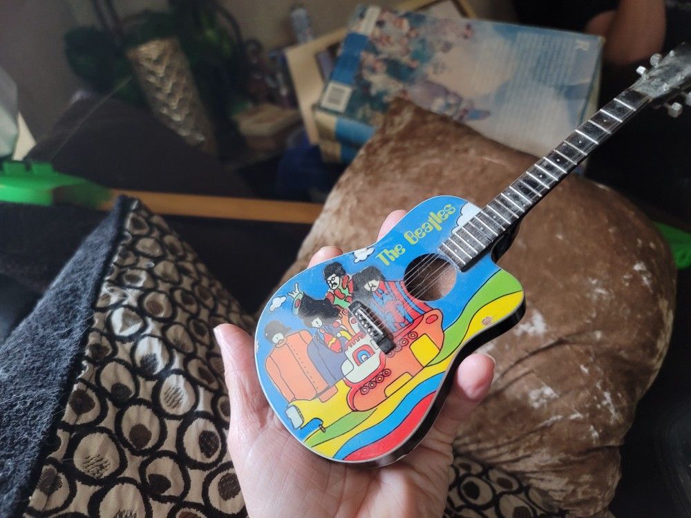 Beatles Mini Guitar