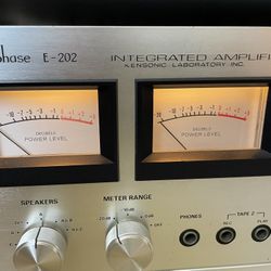 Accuphase E202