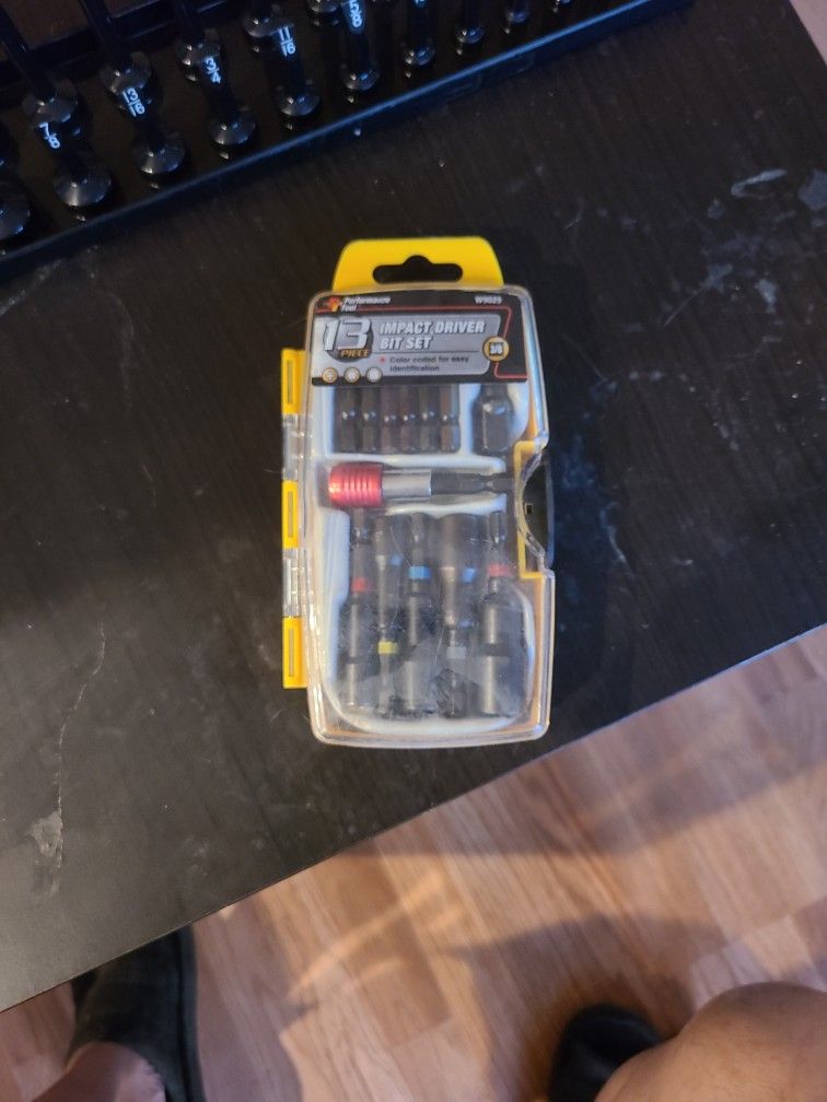Brand New 13 Impact Driver Bit Set