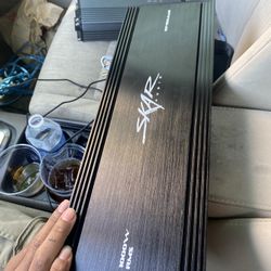 4channel Skar Amp 1,000watts Rms 