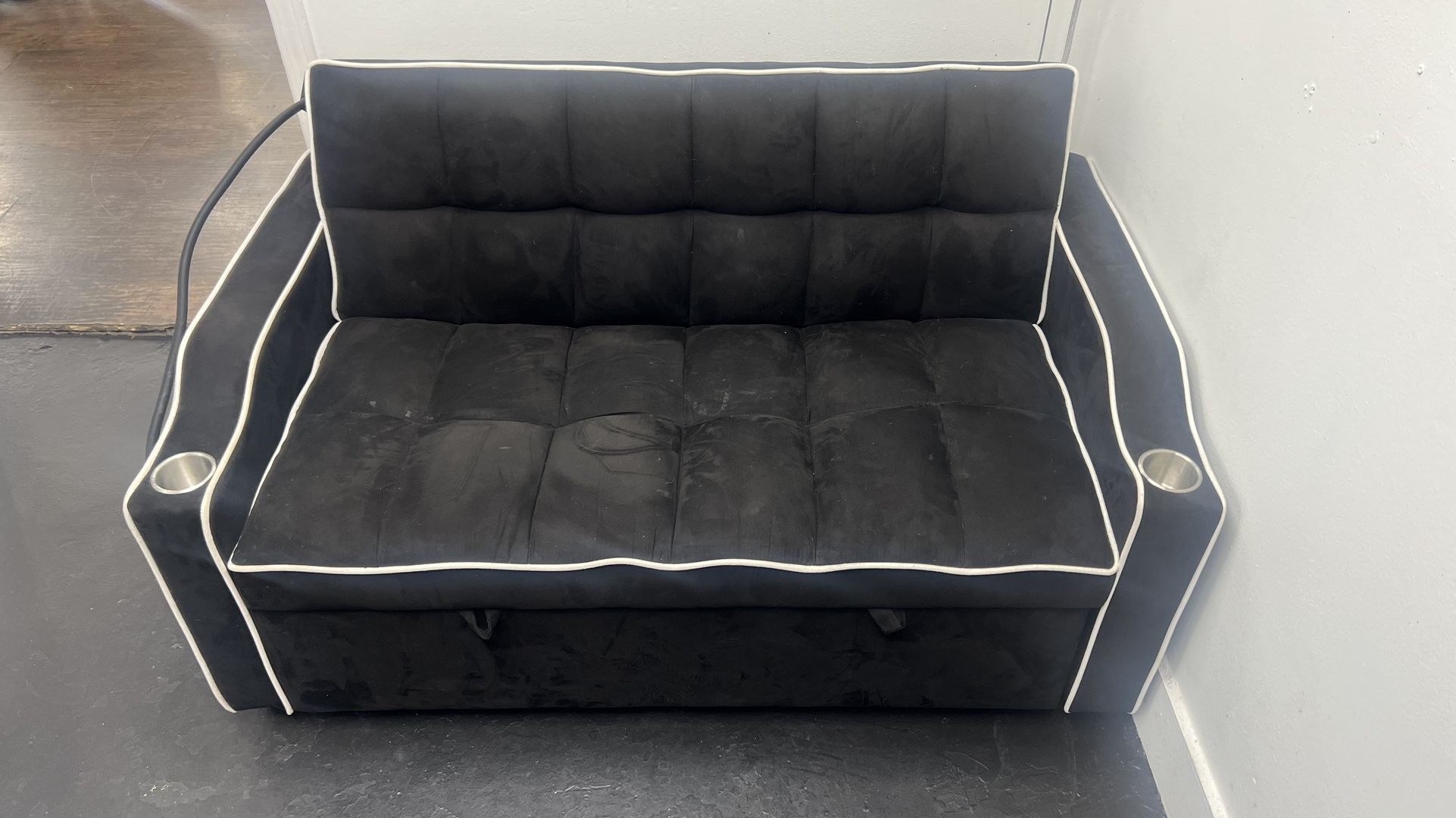 Small 2 Seater Couch/Day Bed