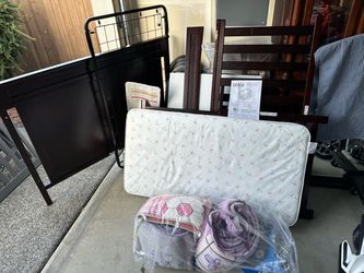 Delta Baby Crib with Mattress 4 in 1