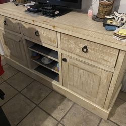 Kitchen Hutch And Bench