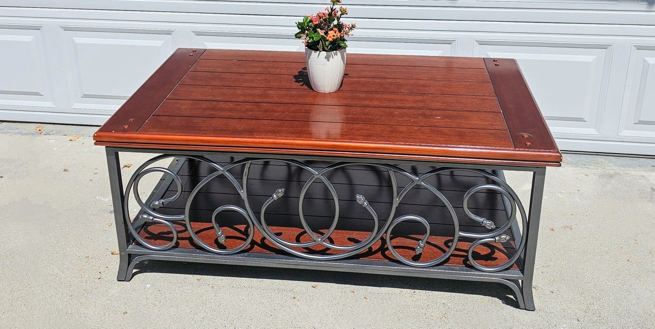 Beautiful COFFEE TABLE