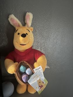 Winnie The Pooh Easter Greeter 