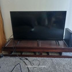 TCL 40" Roku TV – Needs Backlight Repair
